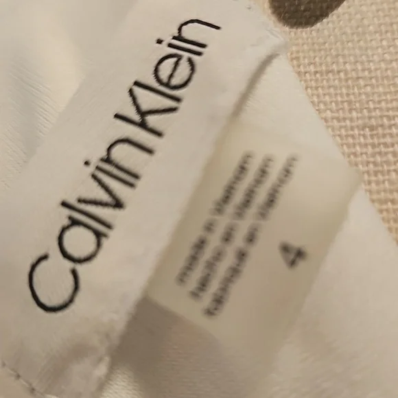 Calvin Klein Green, Cream and Black Slimming Pencil Dress, Size 4. - Picture 4 of 11